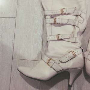 Vero Cuoio White Leather Boots